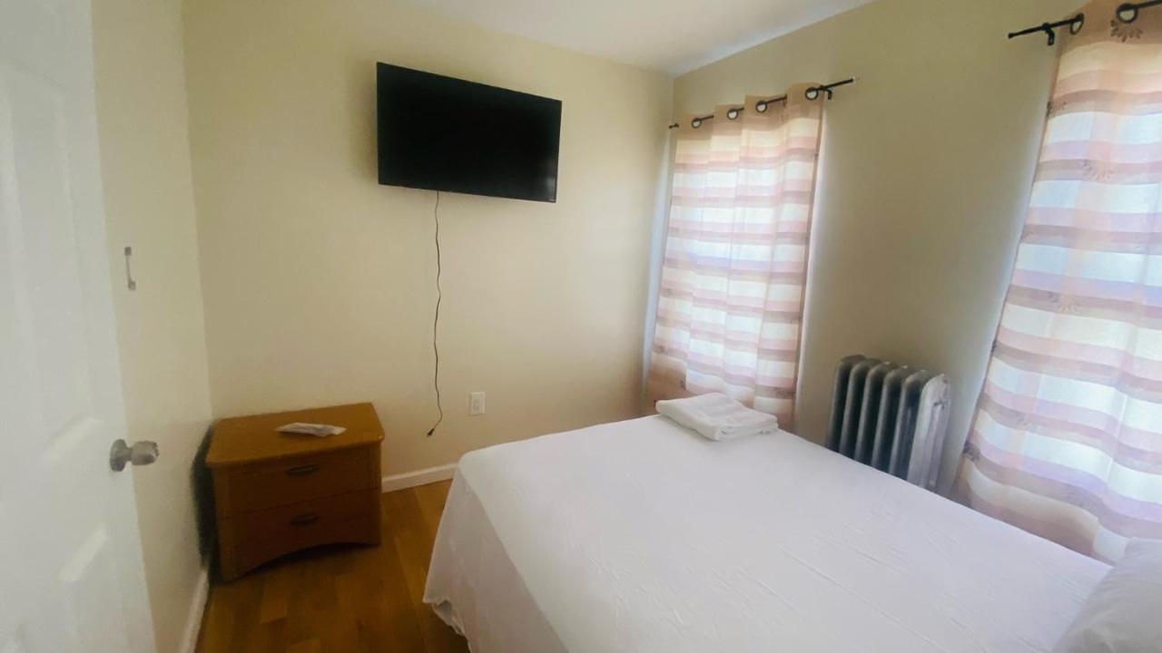 Minutes From Jfk, Beautiful Home With Peaceful, Cosy, Private Room New York Esterno foto