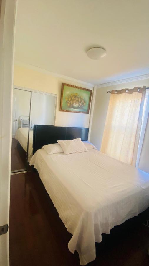 Minutes From Jfk, Beautiful Home With Peaceful, Cosy, Private Room New York Esterno foto